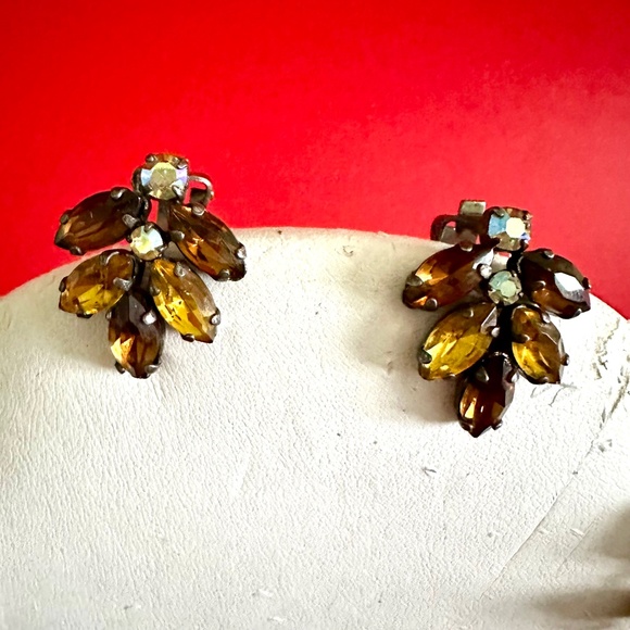 Vintage Rhinestone Necklace with Earrings - Picture 6 of 8